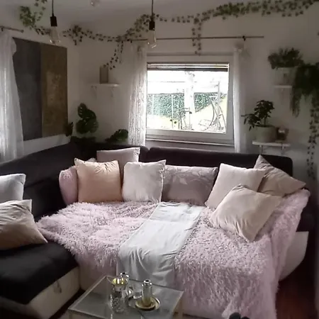 Alloggio in famiglia Roseart Room In Rose Resort, Ljubljana *