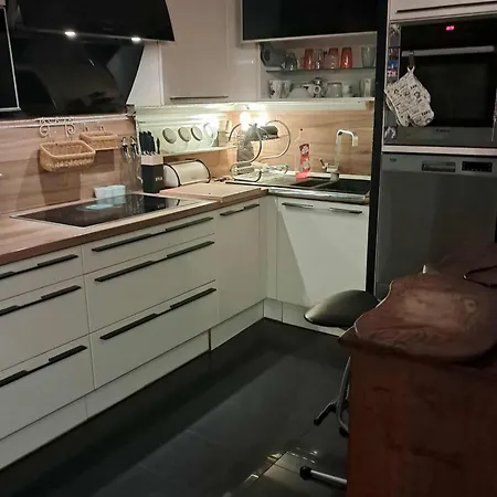 Homestay Lary In Rose Resort,