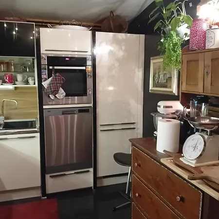 Lovely In Rose Resort, Ljubljana