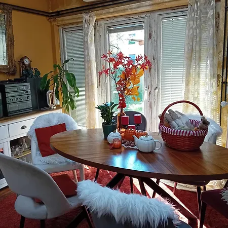 Alloggio in famiglia Roseart Room In Rose Resort, Ljubljana Lubiana