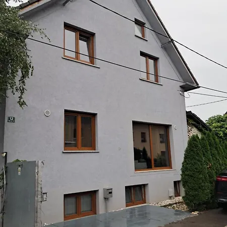 Homestay Lary In Rose Resort,