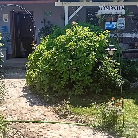 Homestay Lovely In Rose Resort, Ljubljana