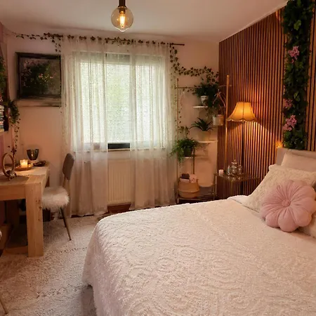 Lovely In Rose Resort, 民宿 卢布尔雅那