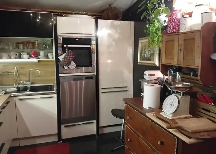 Lovely In Rose Resort, Lublaň